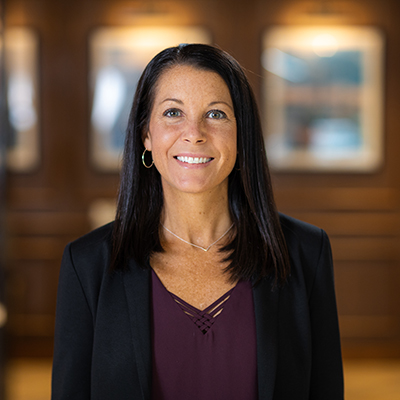 Headshot of Kate Alves