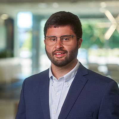 Headshot of Vincenzo